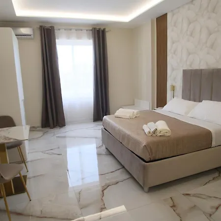 Napoli Central Suites Неаполь