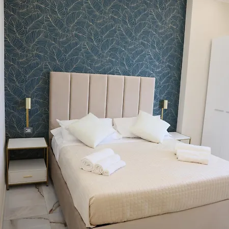 Napoli Central Suites 3* Неаполь