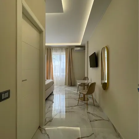 Napoli Central Suites Неаполь