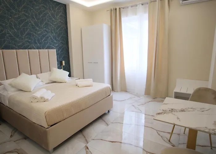 Napoli Central Suites Gæstehus 4*