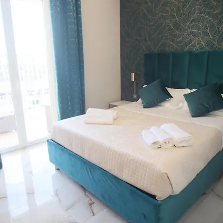Napoli Central Suites