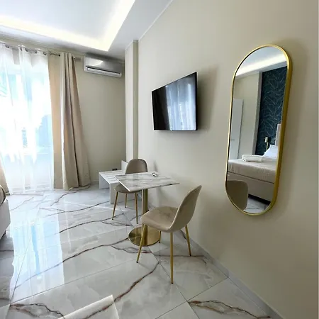 Napoli Central Suites * Nápoly