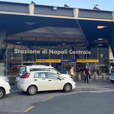 Гостевой дом Napoli Central Suites Неаполь