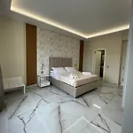 Napoli Central Suites Penzion 3*