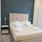 Napoli Central Suites 3* Neapol