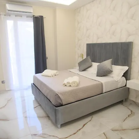 Napoli Central Suites Pensjonat