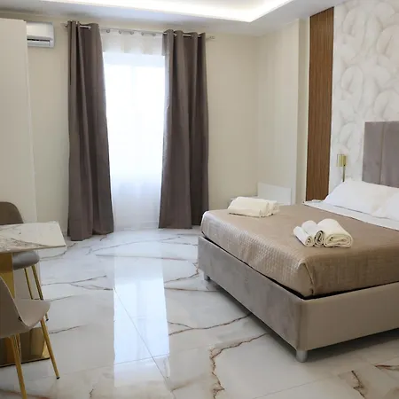 Napoli Central Suites 3* Nápoles