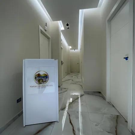 Napoli Central Suites 4* Neapol